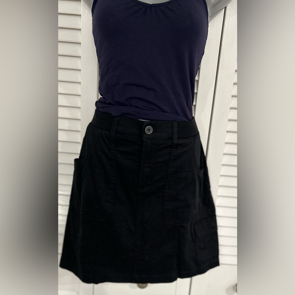 Croft and Barrow black cotton Utility skort NWT size 8